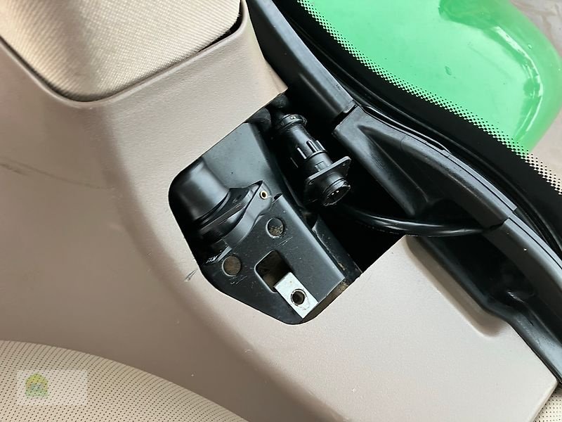 Traktor des Typs John Deere 7290R Auto Powr, Gebrauchtmaschine in Salsitz (Bild 31)