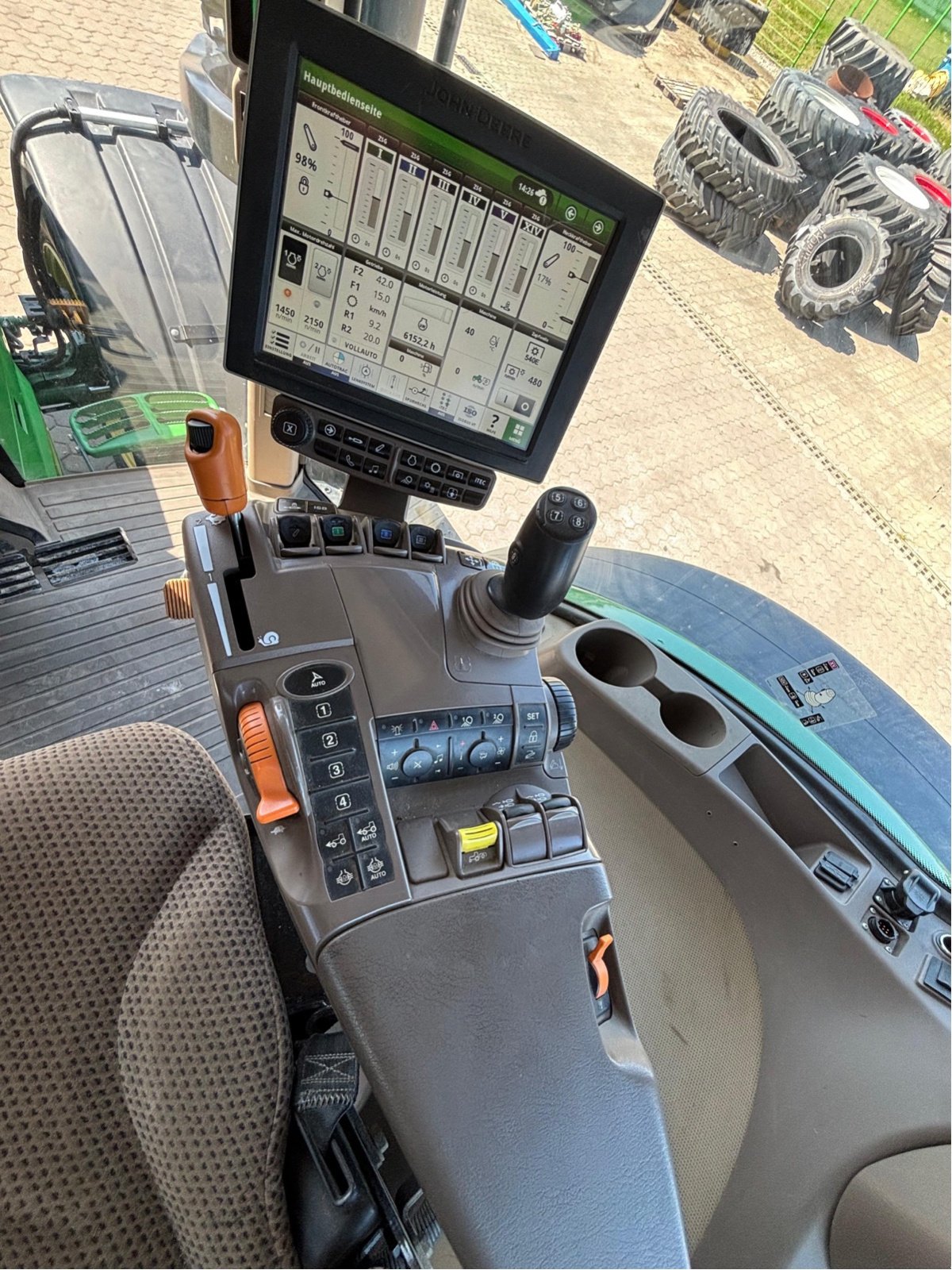 Traktor типа John Deere 7310 R AutoPower, Gebrauchtmaschine в Elmenhorst-Lanken (Фотография 3)