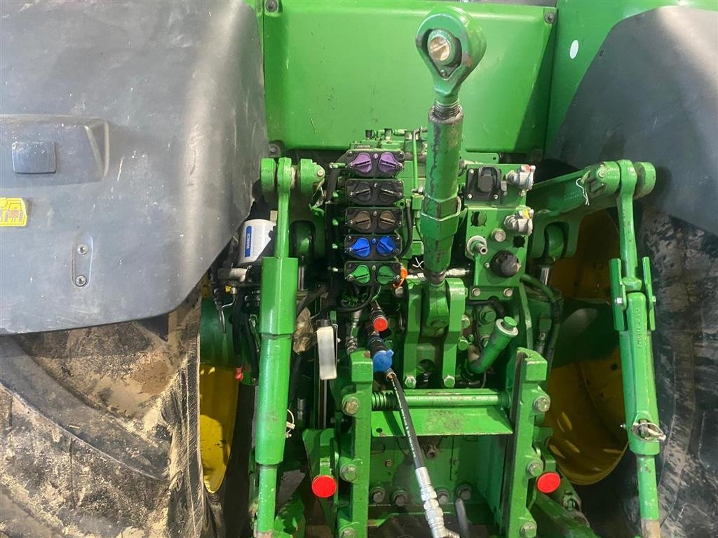 Traktor tip John Deere 7310R Kommer snart. GPS. Auto steer aktiveret. 10" 4600 skærm. Flere på lager. Ring til Ulrik 0045-40255544, Gebrauchtmaschine in Kolding (Poză 5)