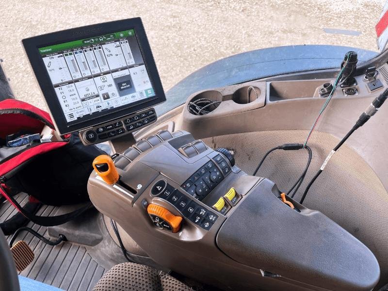 Traktor a típus John Deere 7310R, Gebrauchtmaschine ekkor: SAINT-GERMAIN DU PUY (Kép 11)