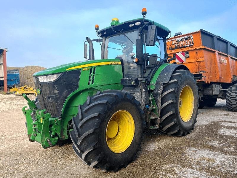 Traktor typu John Deere 7310R, Gebrauchtmaschine v SAINT-GERMAIN DU PUY (Obrázok 1)
