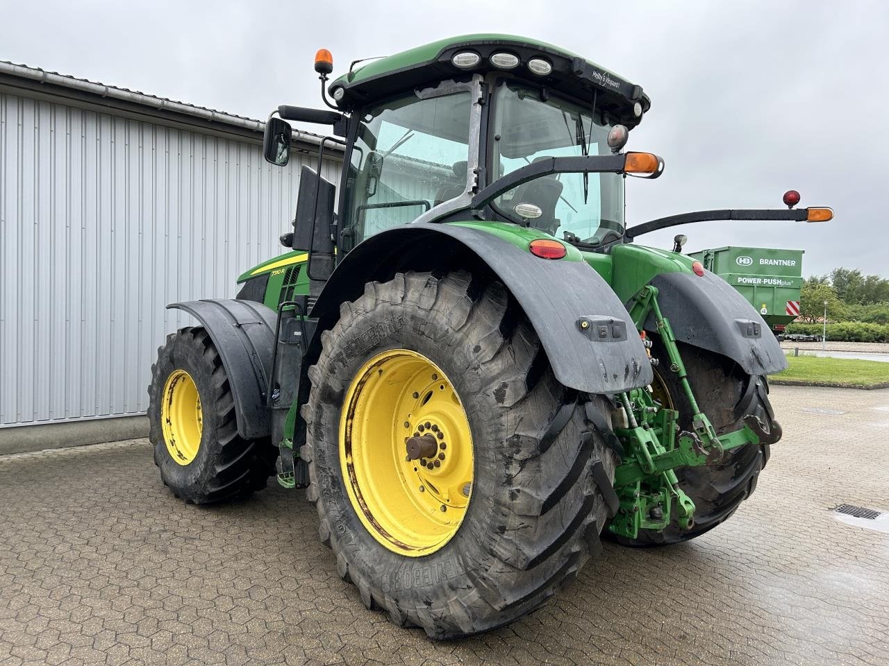Traktor типа John Deere 7310R, Gebrauchtmaschine в Brønderslev (Фотография 11)