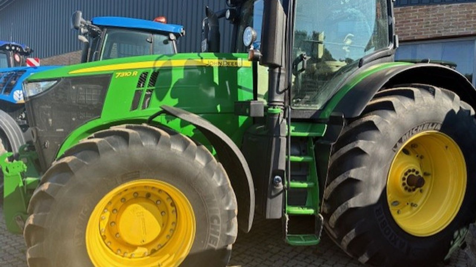 Traktor des Typs John Deere 7310R, Gebrauchtmaschine in Stenstrup (Bild 2)