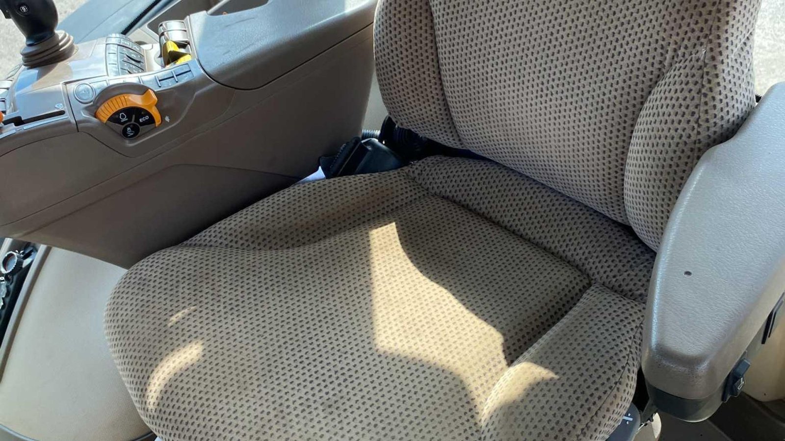 Traktor del tipo John Deere 7310R, Gebrauchtmaschine en Kaunas (Imagen 15)