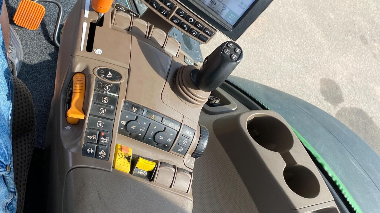 Traktor del tipo John Deere 7310R, Gebrauchtmaschine en Kaunas (Imagen 16)