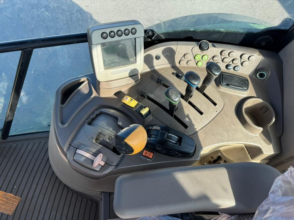 Traktor typu John Deere 7430 P AUTOQUAD ECOSHIFT, Gebrauchtmaschine v GUERET (Obrázek 9)