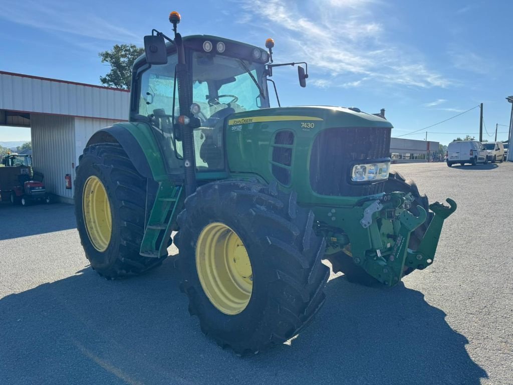 Traktor typu John Deere 7430 P AUTOQUAD ECOSHIFT, Gebrauchtmaschine v GUERET (Obrázek 2)