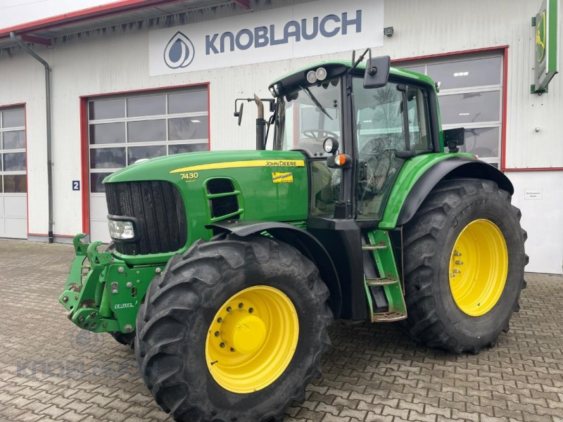 Traktor del tipo John Deere 7430 Premium, Gebrauchtmaschine In Stockach