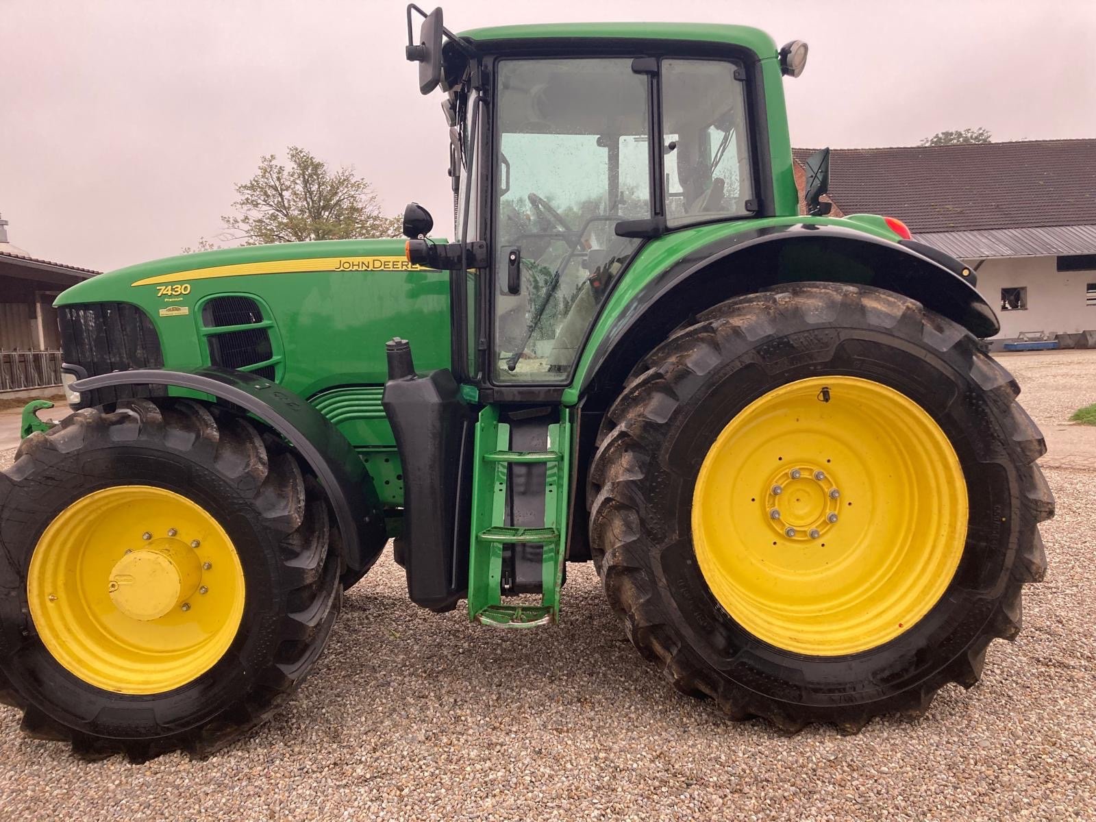 Traktor typu John Deere 7430 Premium, Gebrauchtmaschine v Erding (Obrázek 1)
