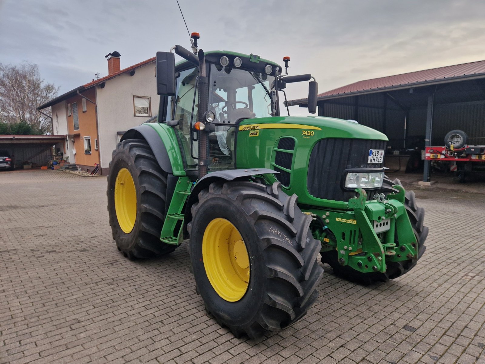 Traktor типа John Deere 7430 Premium, Gebrauchtmaschine в Steinbach (Фотография 5)