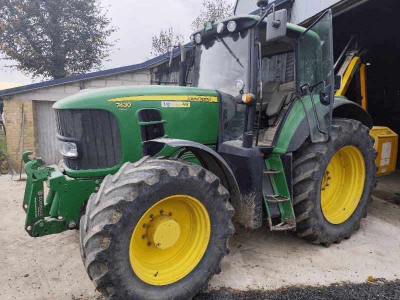 Traktor типа John Deere 7430, Gebrauchtmaschine в CORNY MACHEROMENIL (Фотография 2)