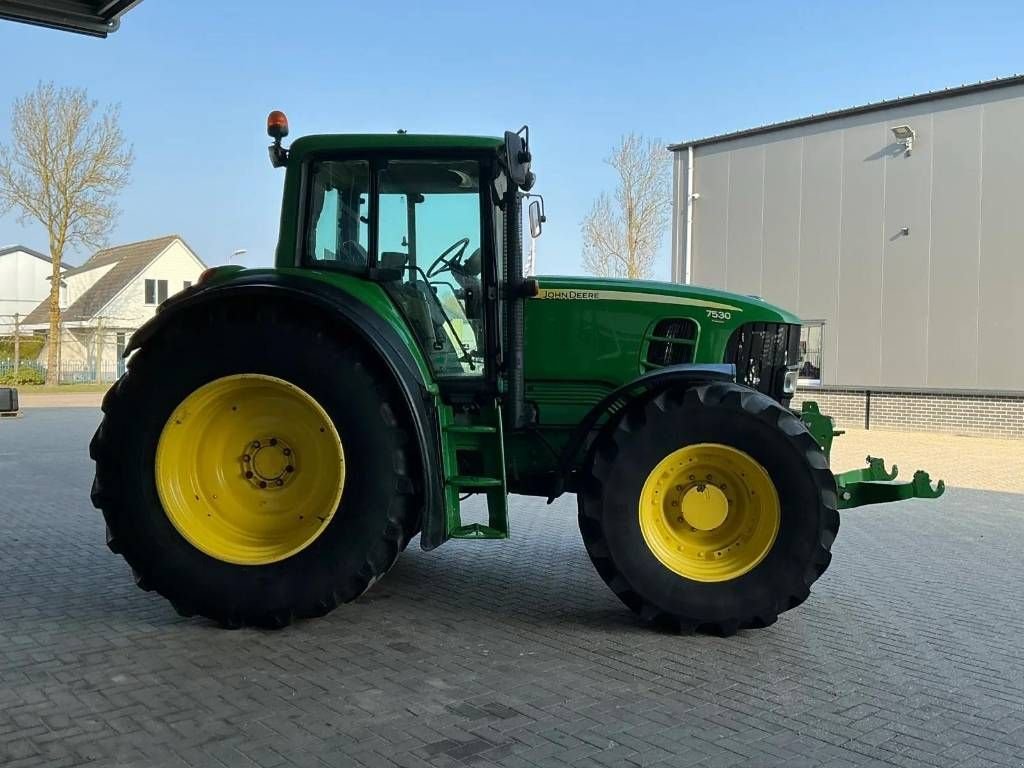 Traktor Türe ait John Deere 7530 Autoquad TLS, Gebrauchtmaschine içinde Marknesse (resim 5)