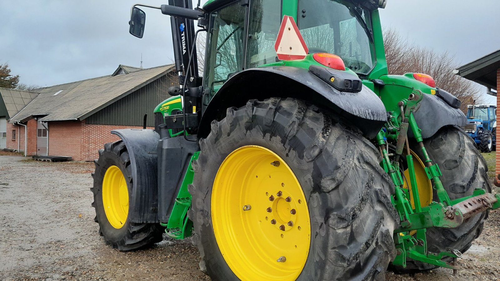 Traktor of the type John Deere 7530 Præmium Plus Auto Quard med Trima frontlæsser og frontlift Auto Quard, Gebrauchtmaschine in Skive (Picture 5)