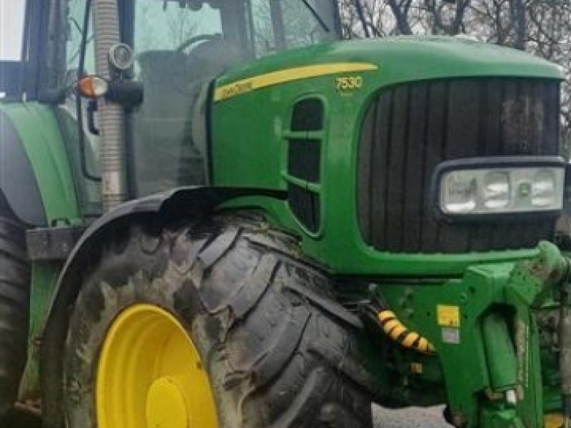 Traktor tip John Deere 7530 Premium AQ Luftbremser og hydraulisk bremser, Gebrauchtmaschine in Rødekro