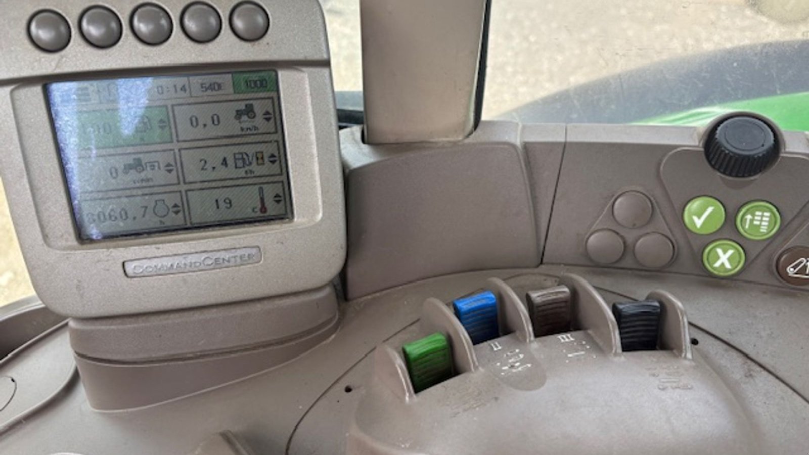 Traktor a típus John Deere 7530 PREMIUM AUTOQUARD, FRONTLIFT, Gebrauchtmaschine ekkor: Dronninglund (Kép 17)