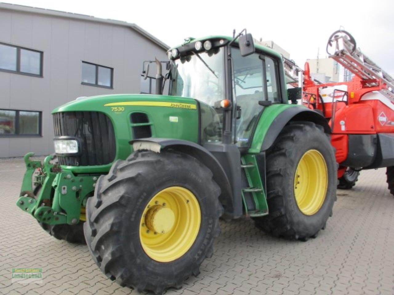 Traktor des Typs John Deere 7530 Premium, Gebrauchtmaschine in Büren (Bild 2)