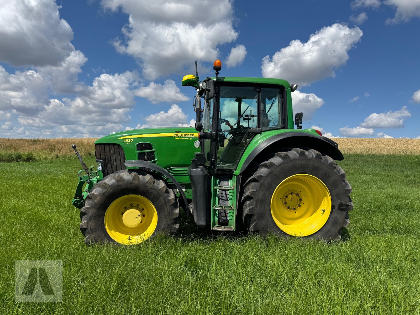 Traktor типа John Deere 7530 Premium, Gebrauchtmaschine в Langweid am Lech (Фотография 2)