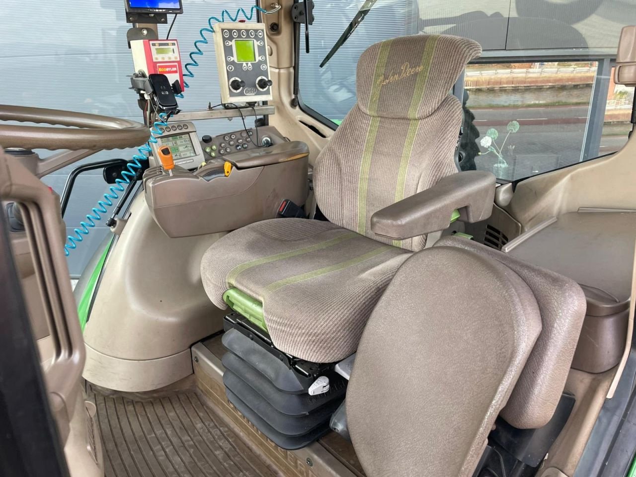 Traktor du type John Deere 7530 TOPSTAAT, Gebrauchtmaschine en Vriezenveen (Photo 11)