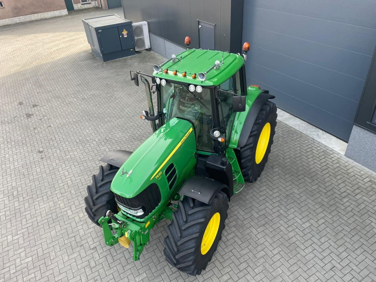 Traktor du type John Deere 7530 TOPSTAAT, Gebrauchtmaschine en Vriezenveen (Photo 8)