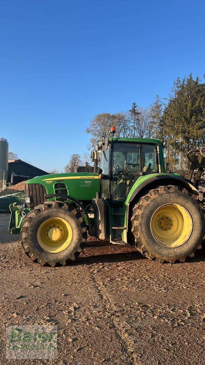 Traktor van het type John Deere 7530, Gebrauchtmaschine in OBERNDORF-HOCHMOESSINGEN (Foto 1)