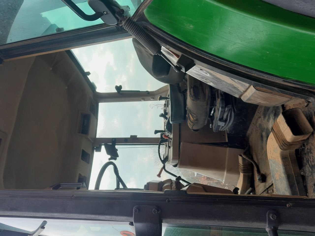 Traktor of the type John Deere 7600, Gebrauchtmaschine in Meijel (Picture 11)