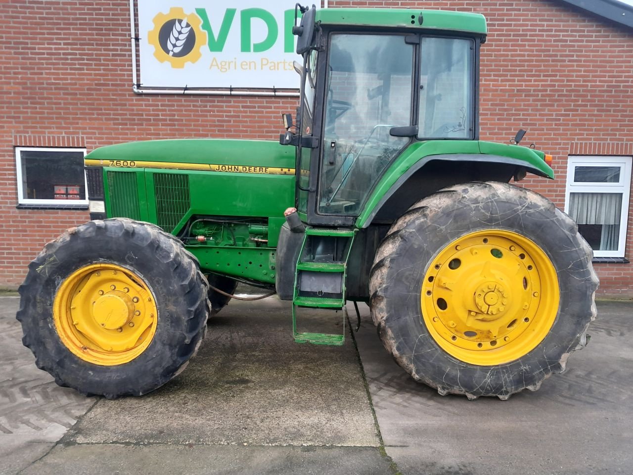 Traktor of the type John Deere 7600, Gebrauchtmaschine in Meijel (Picture 5)