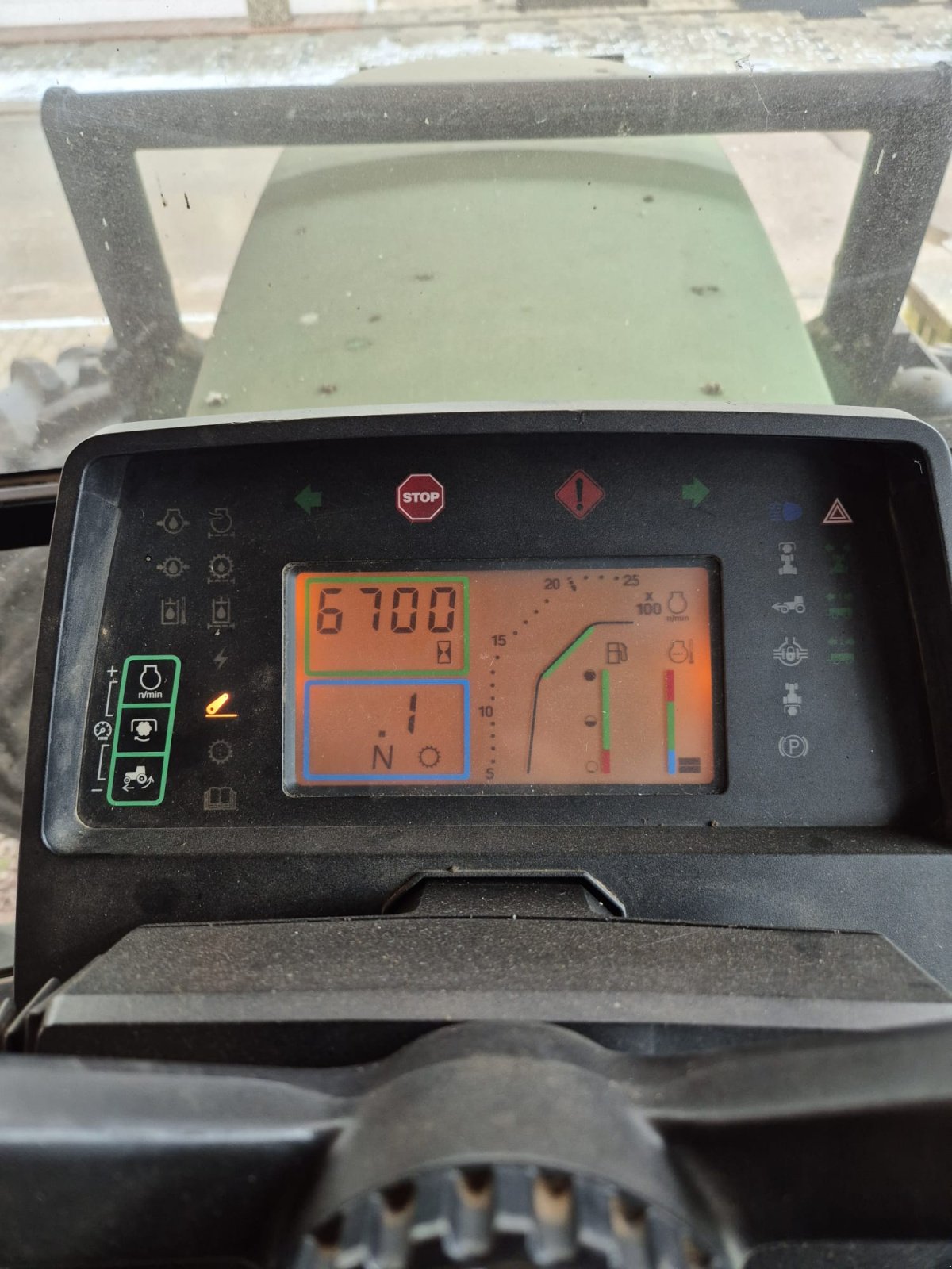 Traktor типа John Deere 7600, Gebrauchtmaschine в Rehlingen (Фотография 3)