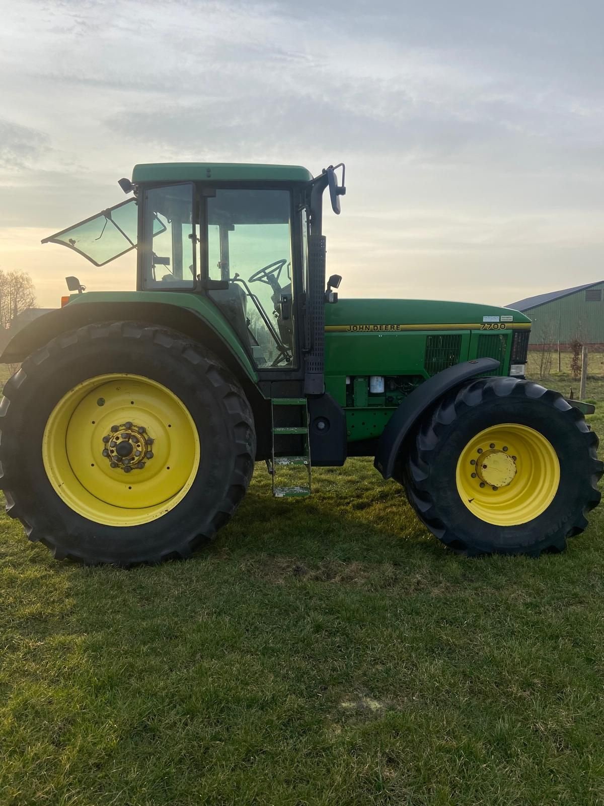 Traktor typu John Deere 7700, Gebrauchtmaschine v ST.KRUIS(NL) (Obrázek 8)
