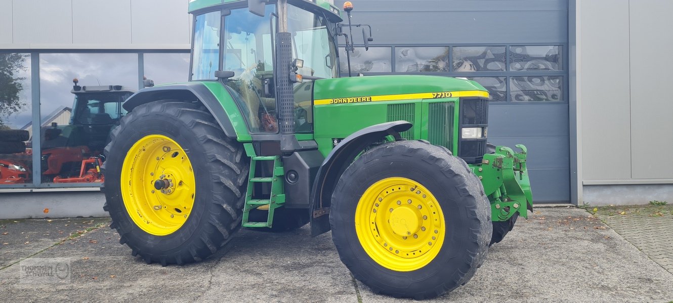 Traktor typu John Deere 7710 Power Quad Plus, Gebrauchtmaschine v Crombach/St.Vith (Obrázek 1)