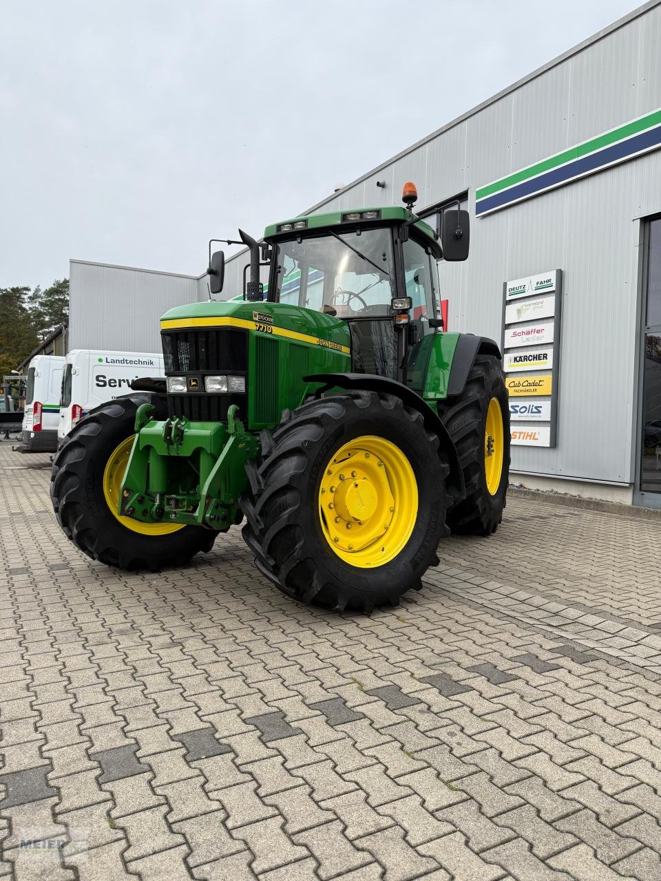 Traktor от тип John Deere 7710 PowrQuad Traumzustand VHB, Gebrauchtmaschine в Delbrück (Снимка 1)