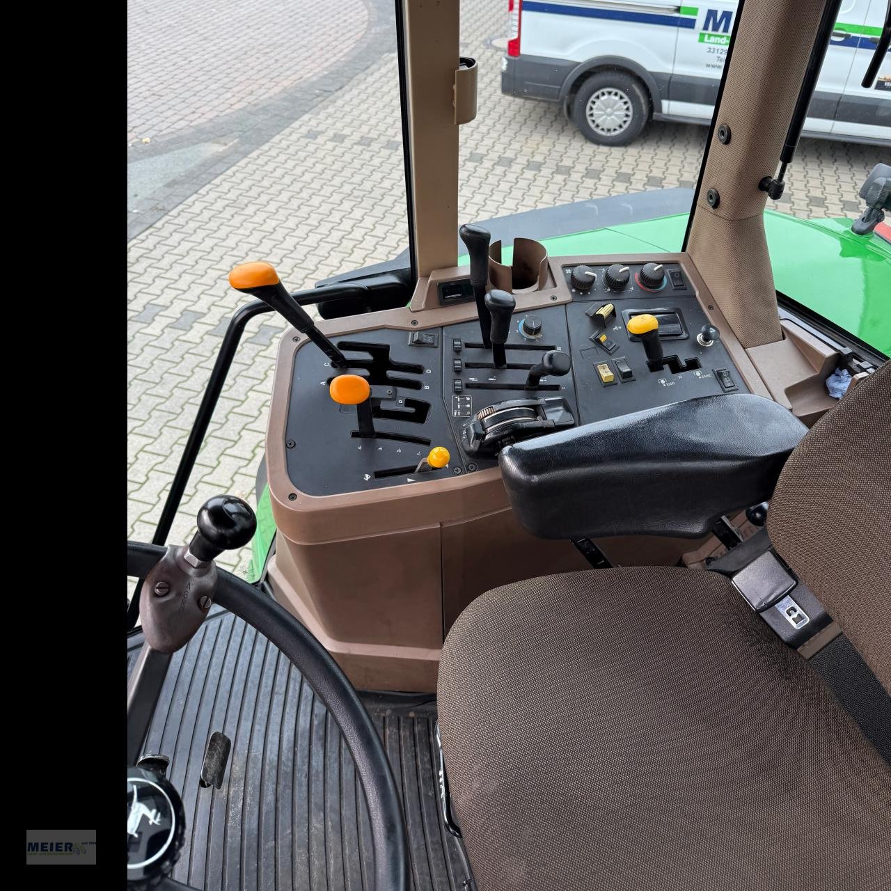 Traktor от тип John Deere 7710 PowrQuad Traumzustand VHB, Gebrauchtmaschine в Delbrück (Снимка 11)