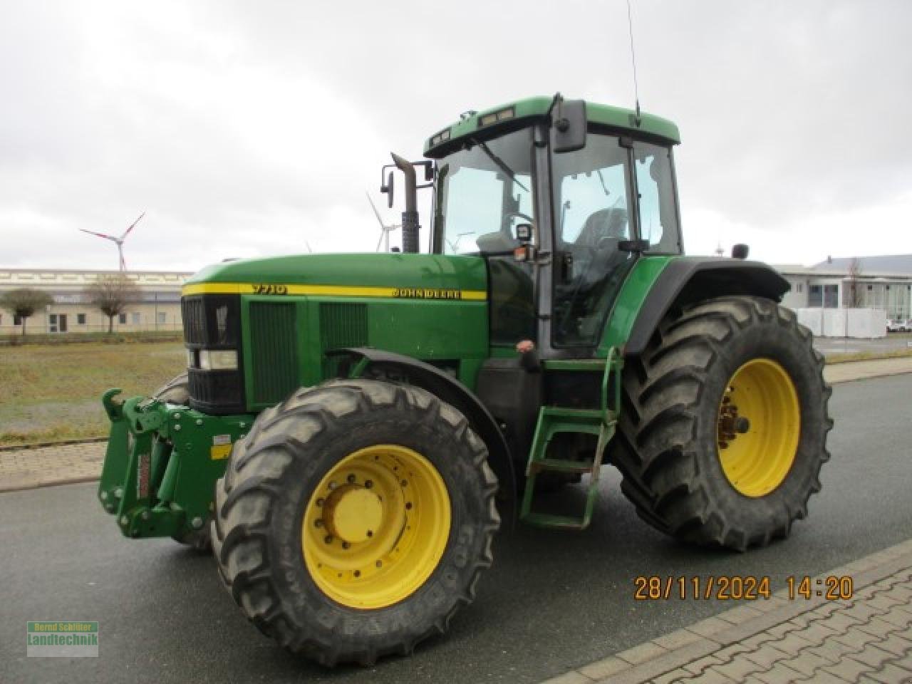 Traktor tipa John Deere 7710 TLS Motor Neu, Gebrauchtmaschine u Büren (Slika 1)