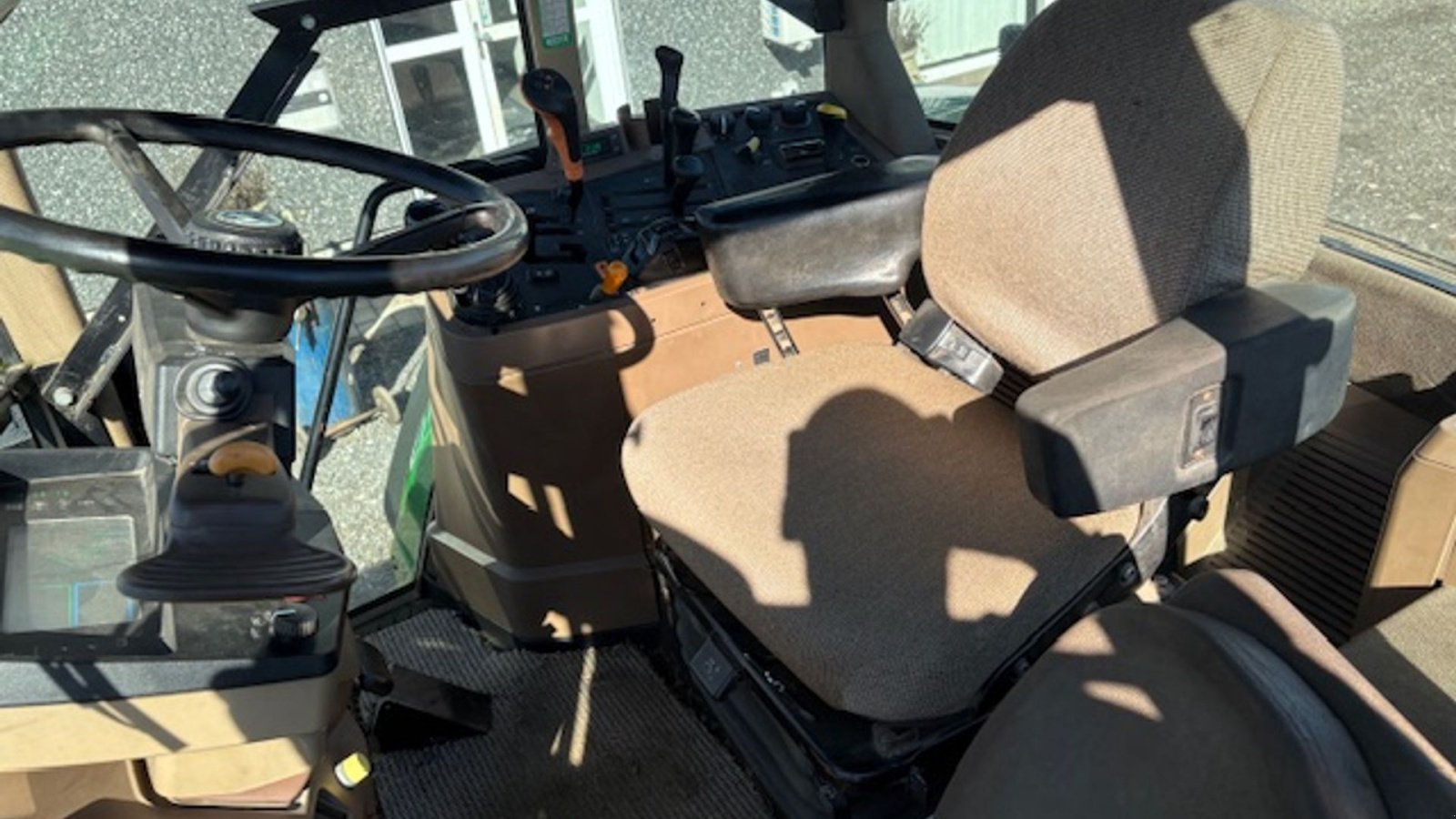 Traktor van het type John Deere 7710 TLS  NYE WREDSTEIN DÆK, Gebrauchtmaschine in Dronninglund (Foto 13)