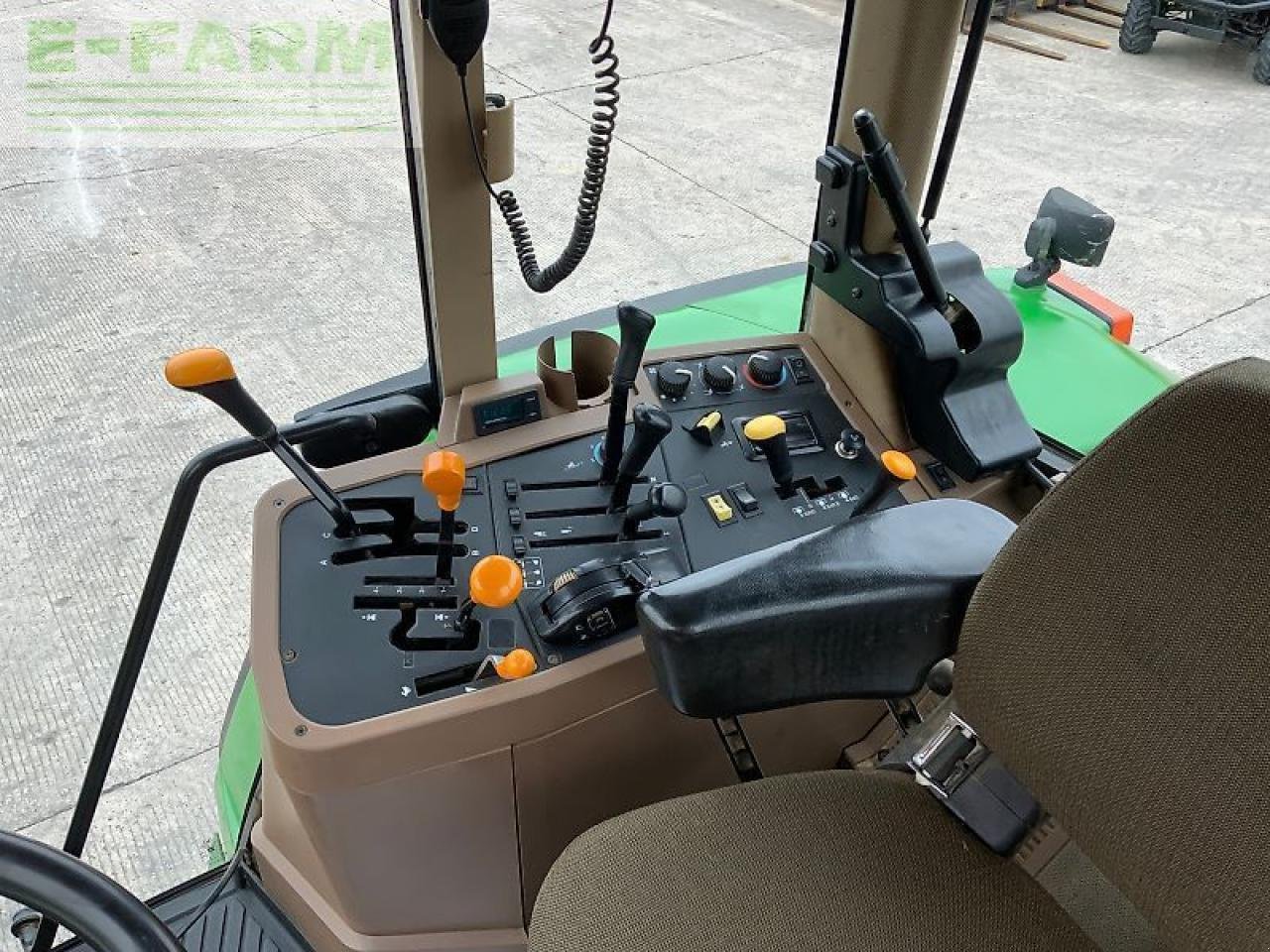 Traktor typu John Deere 7710 tractor, Gebrauchtmaschine v SHAFTESBURY (Obrázek 21)