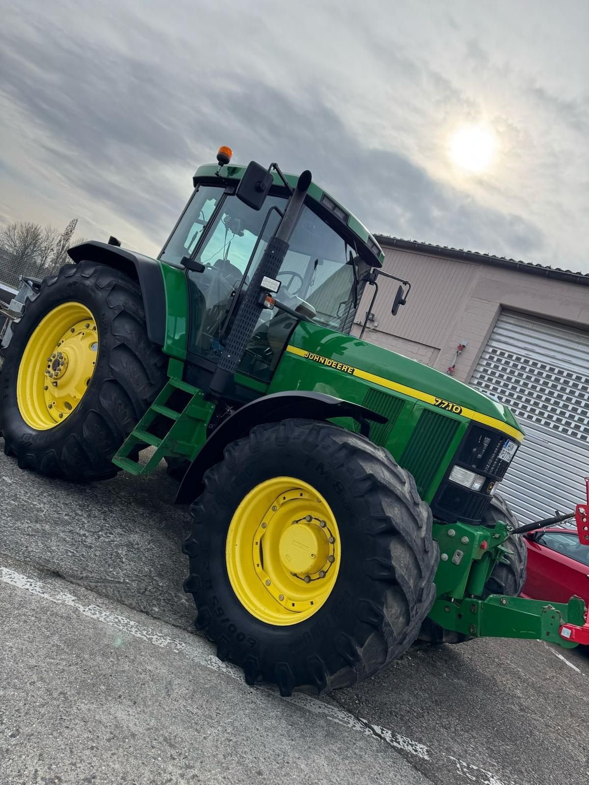 Traktor типа John Deere 7710, Gebrauchtmaschine в Vriezenveen (Фотография 7)