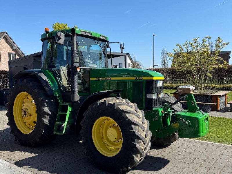 Traktor a típus John Deere 7710, Gebrauchtmaschine ekkor: Vriezenveen