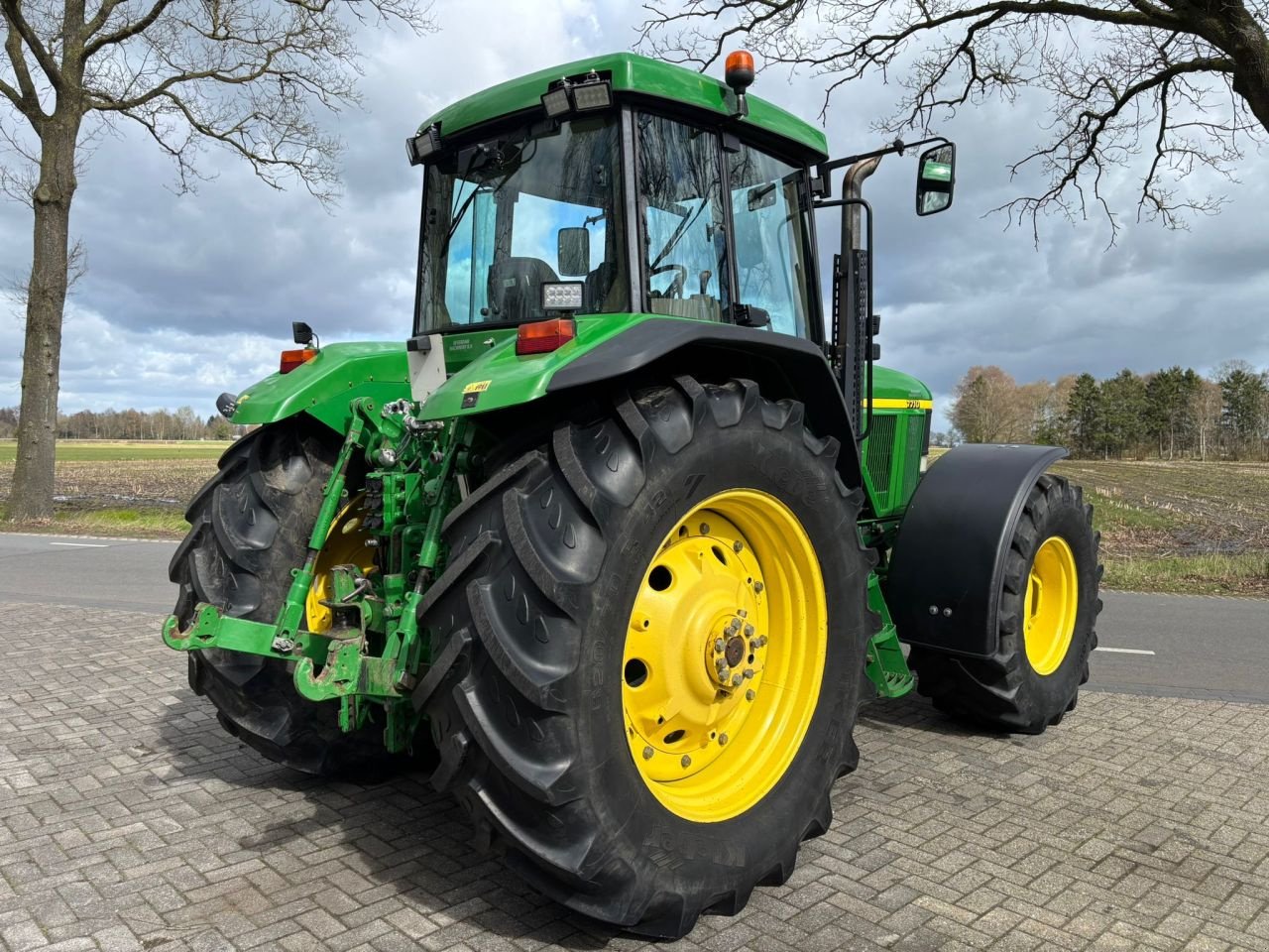 Traktor Türe ait John Deere 7710, Gebrauchtmaschine içinde Vriezenveen (resim 4)