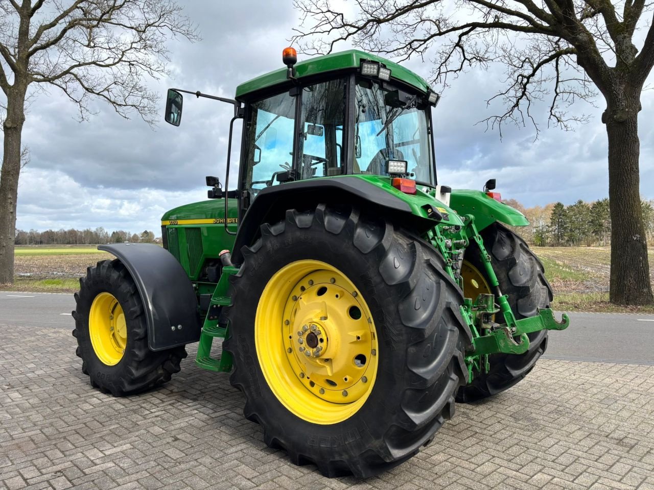 Traktor Türe ait John Deere 7710, Gebrauchtmaschine içinde Vriezenveen (resim 2)