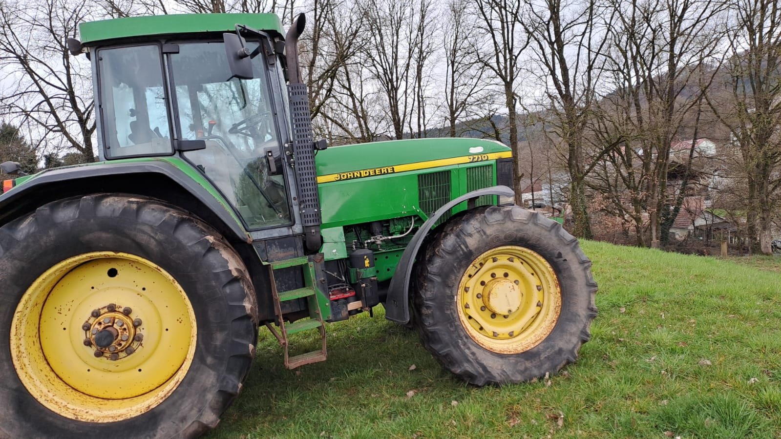 Traktor van het type John Deere 7710, Gebrauchtmaschine in Weigendorf (Foto 2)