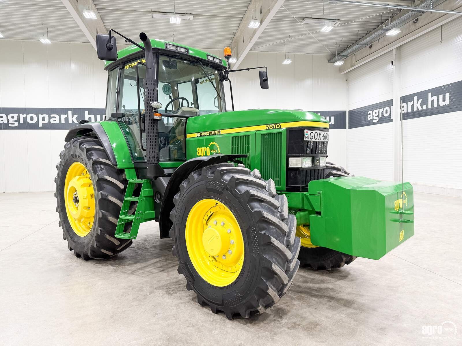 Traktor типа John Deere 7810, Gebrauchtmaschine в Csengele (Фотография 2)