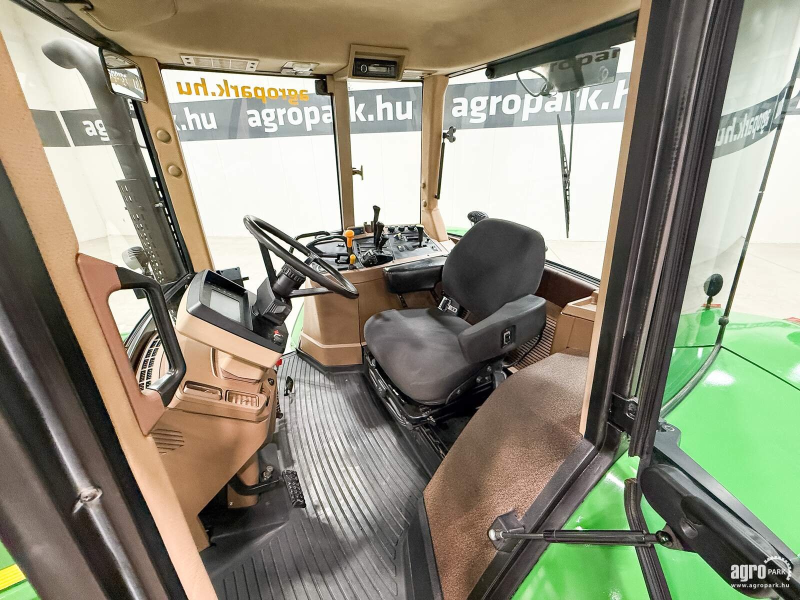 Traktor типа John Deere 7810, Gebrauchtmaschine в Csengele (Фотография 8)