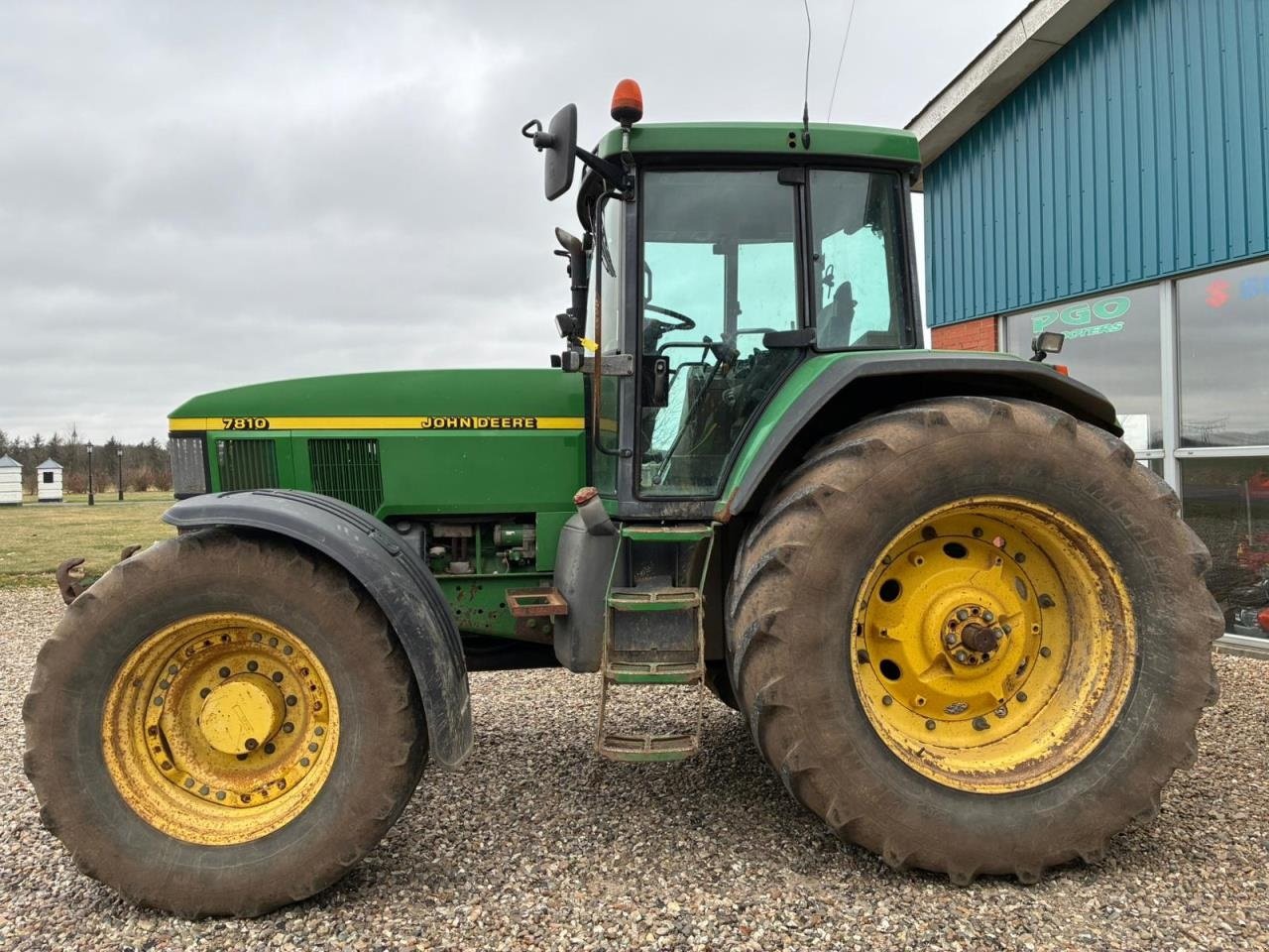 Traktor typu John Deere 7810, Gebrauchtmaschine w Videbæk (Zdjęcie 15)