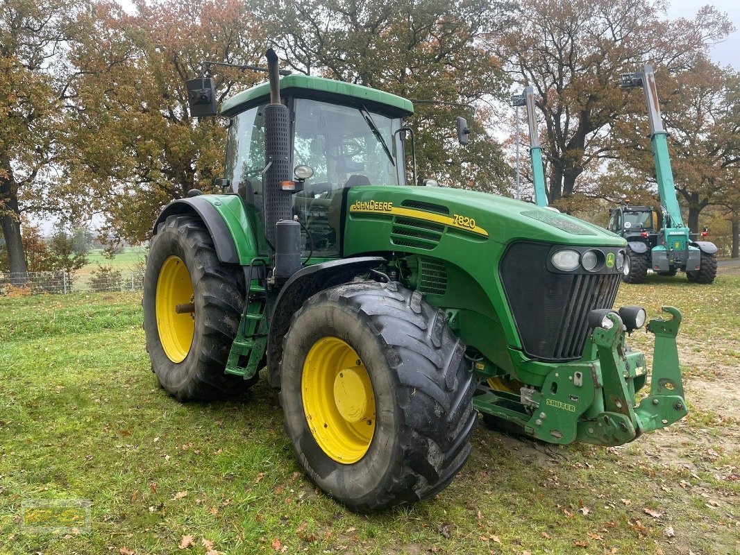 Traktor typu John Deere 7820 ALLRAD TRAKTOR, Gebrauchtmaschine v Neustadt Dosse (Obrázek 8)
