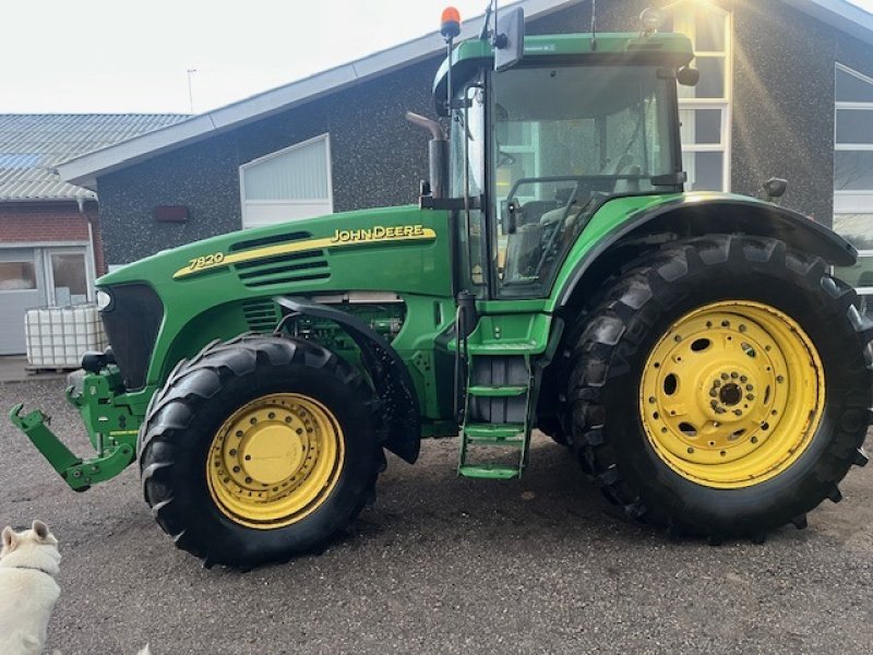 Traktor typu John Deere 7820 POWER QUARD GEAR, FRONTLIFT, Gebrauchtmaschine v Dronninglund (Obrázok 2)