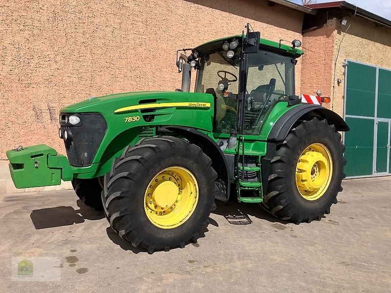 Traktor от тип John Deere 7830 Premium *Auto Quad*, Gebrauchtmaschine в Salsitz (Снимка 1)