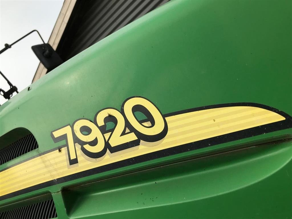 Traktor of the type John Deere 7920 Auto Power Front PTO. Front Lift. Green Star Ready., Gebrauchtmaschine in Kolding (Picture 3)