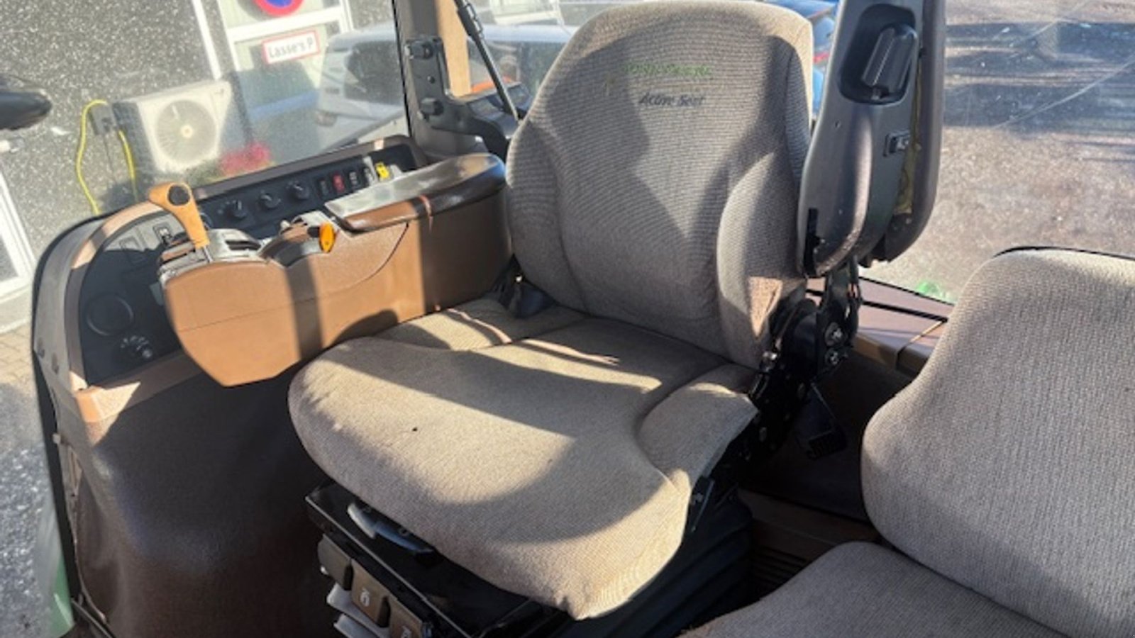 Traktor του τύπου John Deere 7920 AUTOPOWER M AUTOTRAC READY, FRONTLIFT, Gebrauchtmaschine σε Dronninglund (Φωτογραφία 16)