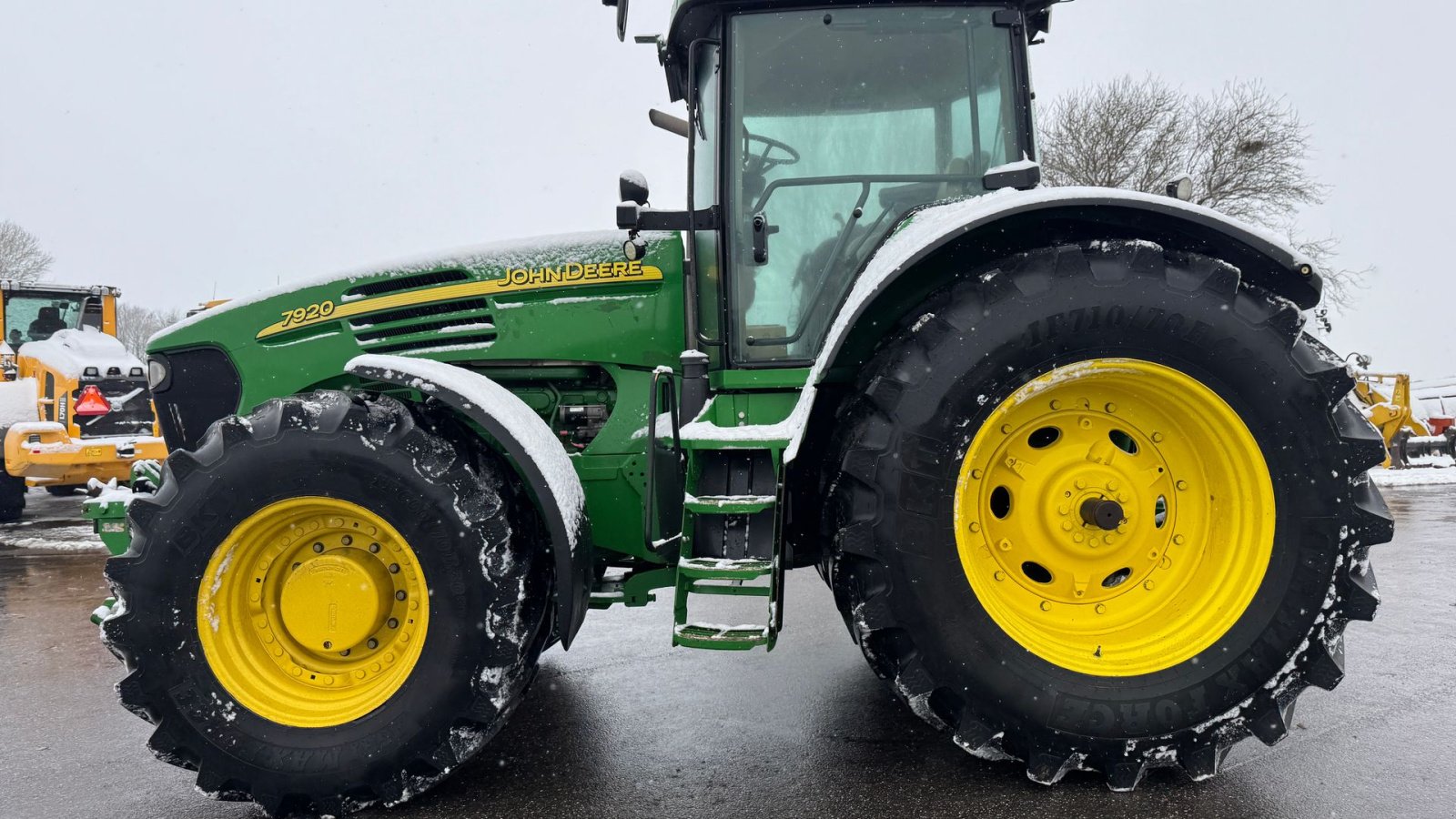 Traktor typu John Deere 7920 EKSTREM FLOT OG NÆSTEN NYE DÆK!, Gebrauchtmaschine v Nørager (Obrázok 4)