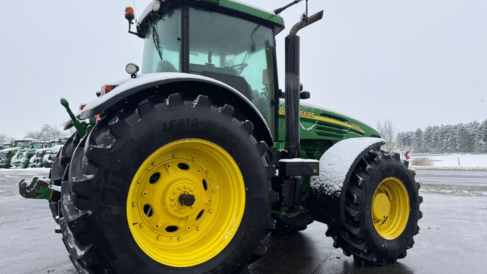 Traktor typu John Deere 7920 EKSTREM FLOT OG NÆSTEN NYE DÆK!, Gebrauchtmaschine v Nørager (Obrázok 12)