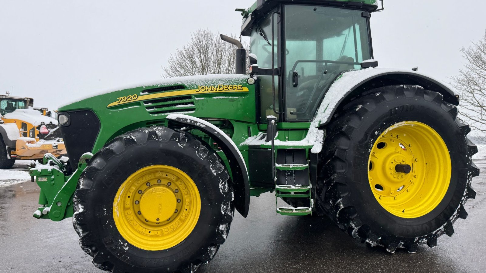 Traktor typu John Deere 7920 EKSTREM FLOT OG NÆSTEN NYE DÆK!, Gebrauchtmaschine v Nørager (Obrázok 3)